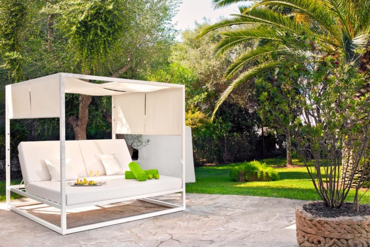 Garden Bali bed